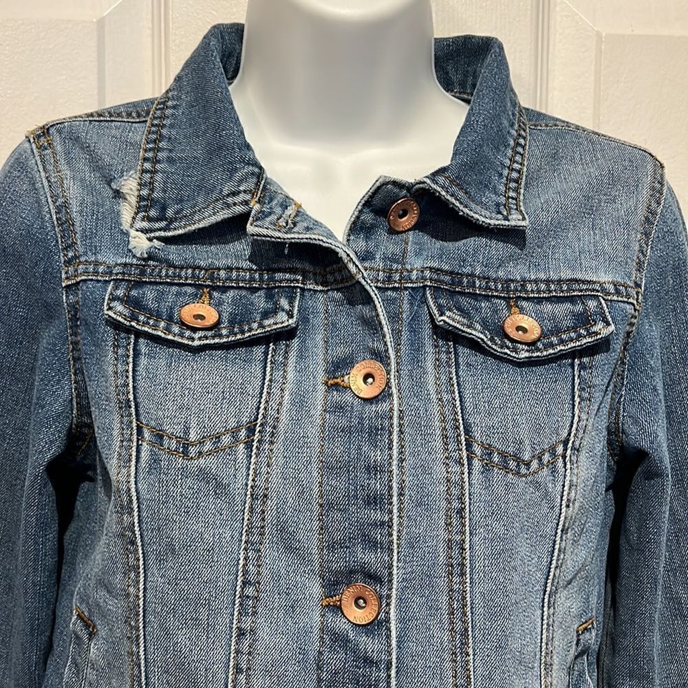 Ci Sono Slightly Distressed Jean Jacket Size Small‎ - Picture 2 of 12